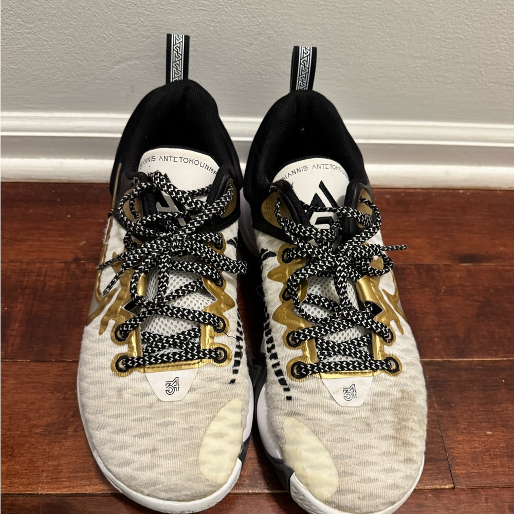 Nike Giannis Immortality Championship Basketball Shoes Men's Size 7